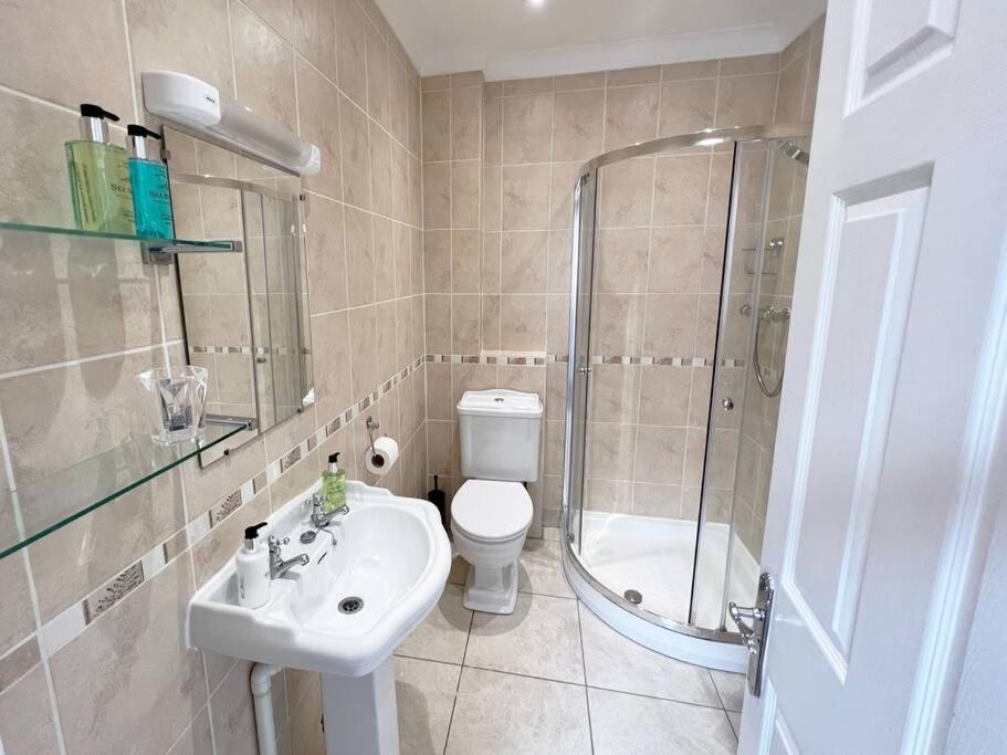 Private Parking, Central Llandudno, King Bed With Ensuite At Clement Lodge Eksteriør bilde