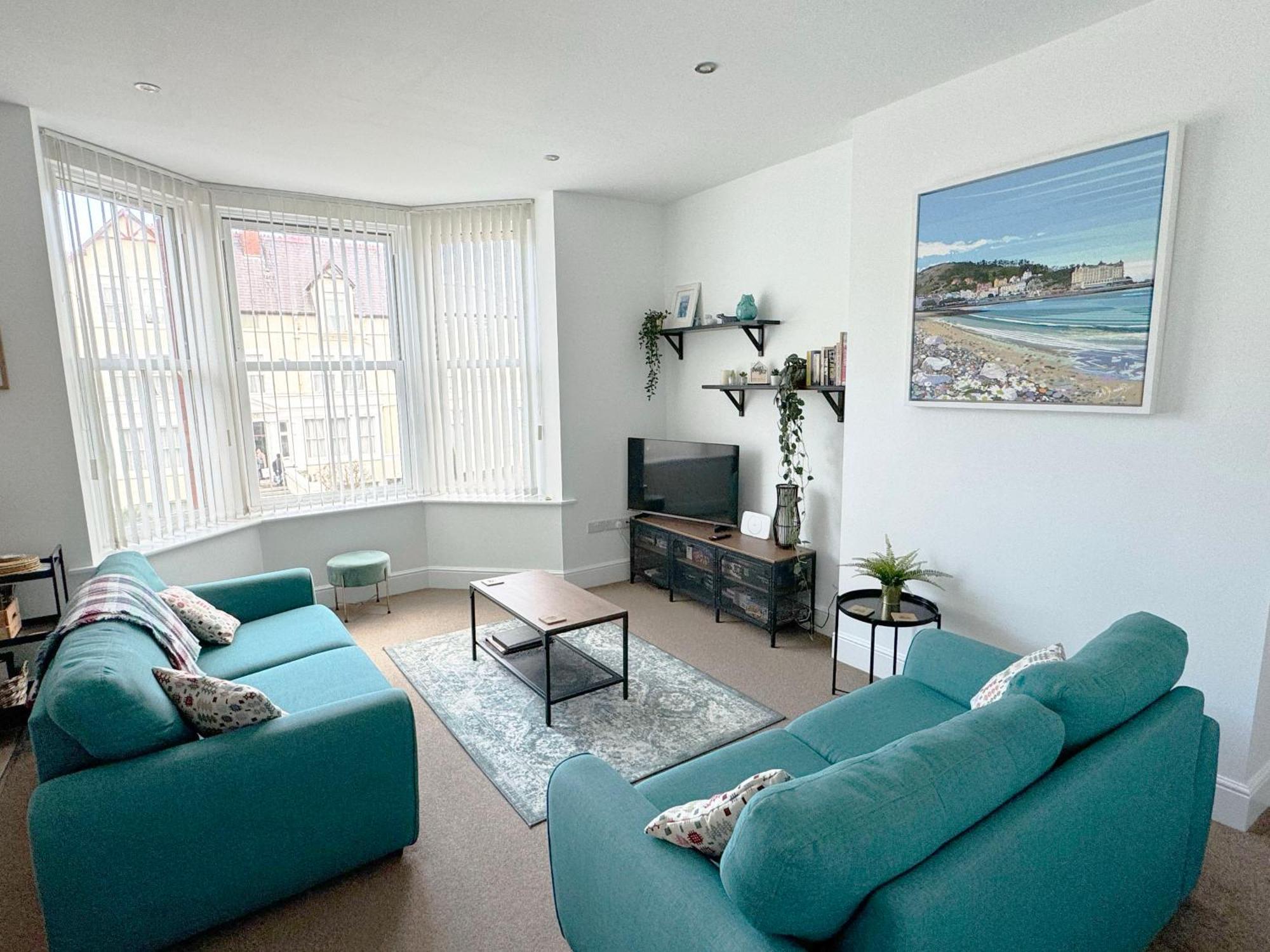 Private Parking, Central Llandudno, King Bed With Ensuite At Clement Lodge Eksteriør bilde